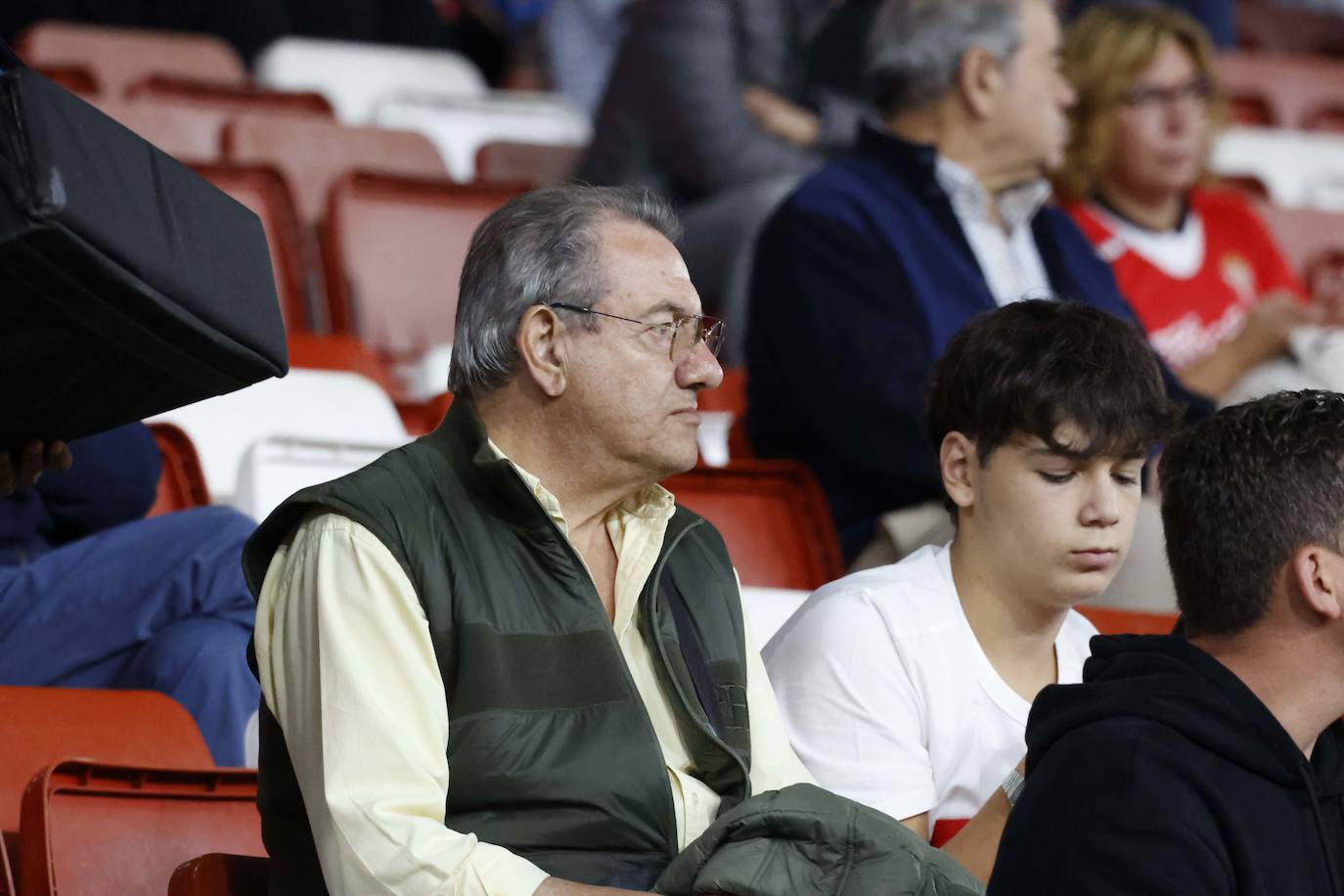 Fotos: ¿Estuviste en el Sporting - Ibiza? ¡Búscate!