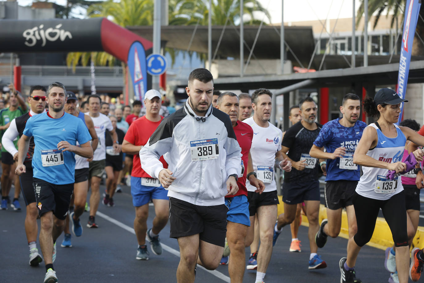 Fotos: Multitudinaria carrera popular del Grupo Covadonga y Santa Olaya