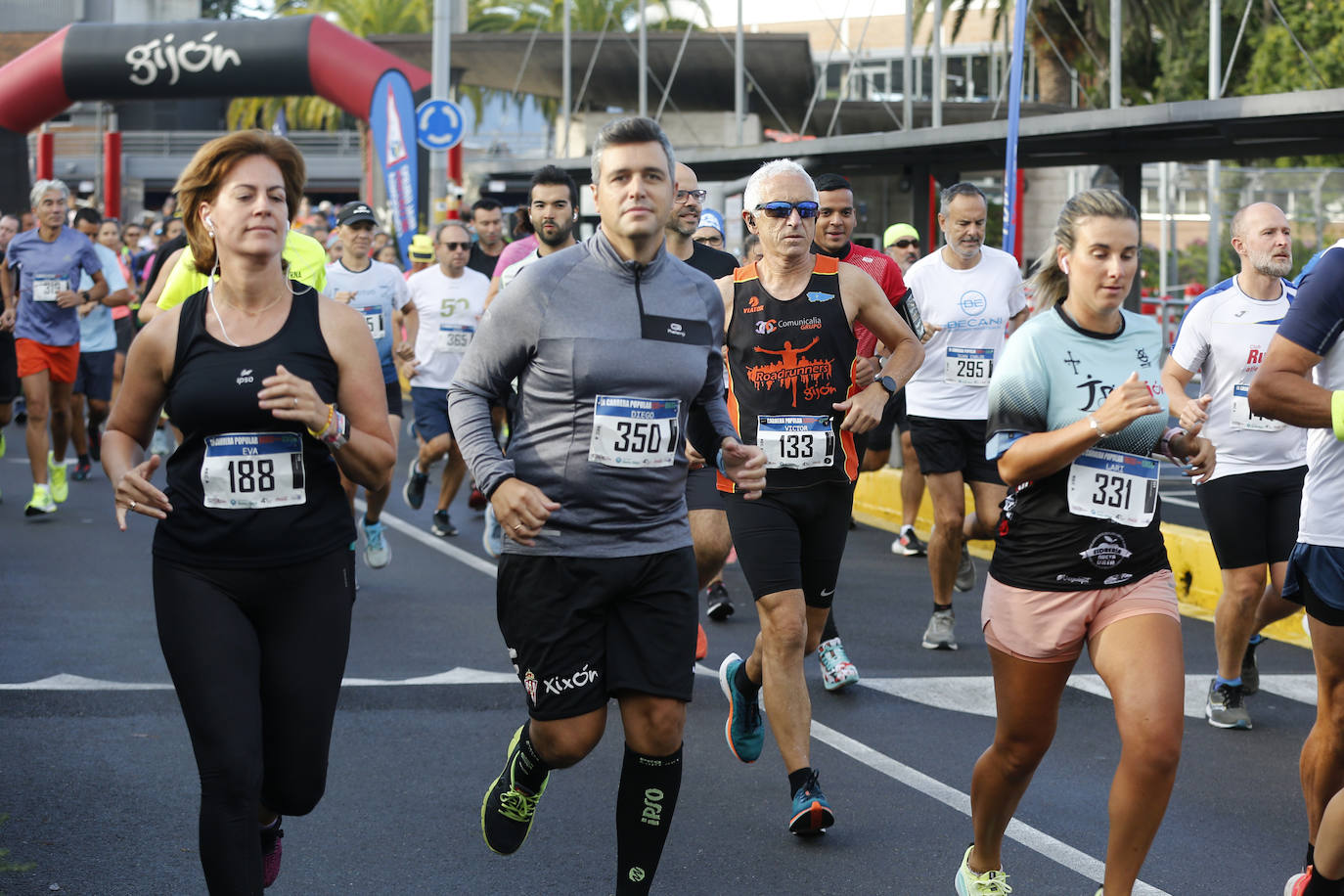 Fotos: Multitudinaria carrera popular del Grupo Covadonga y Santa Olaya