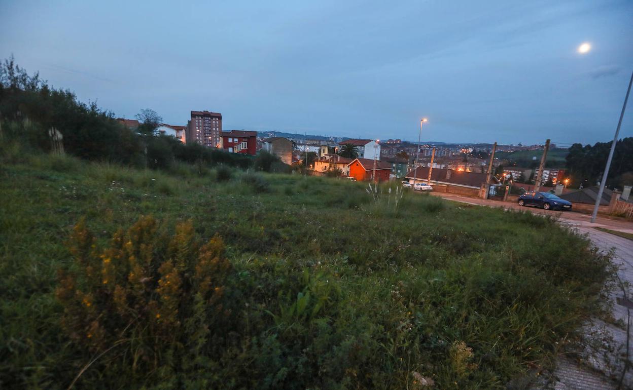 La parcela en la que se instalará el CIFP de La Grandiella.