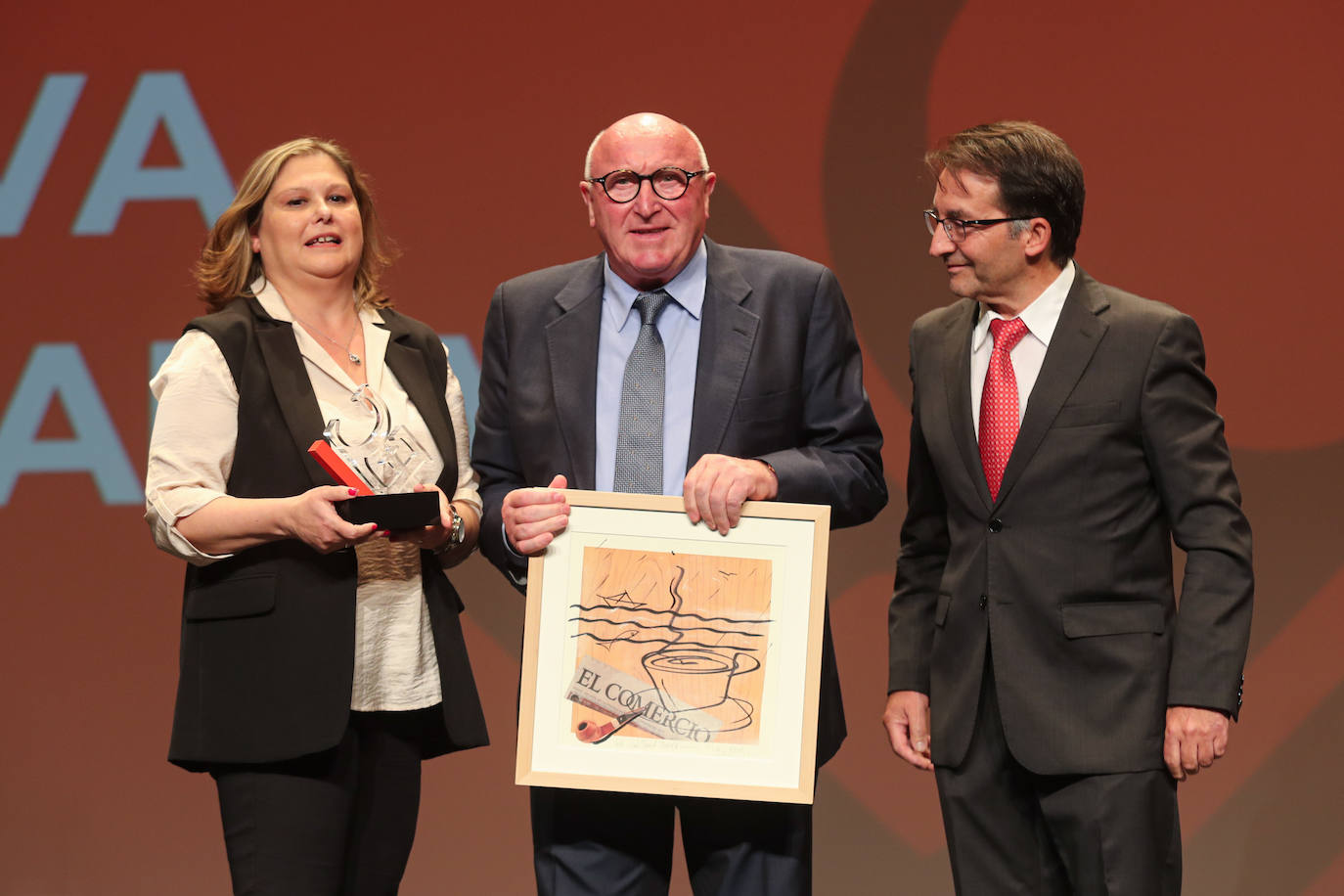 Fotos: EL COMERCIO premia al «mejor retablo de una Asturias que sabe trabajar por el futuro»