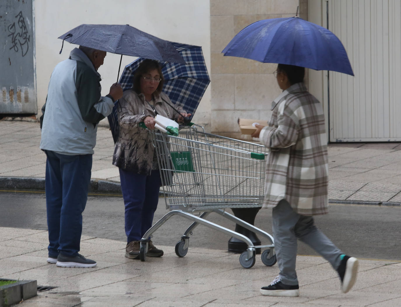 Fotos: Asturias bajo el paraguas