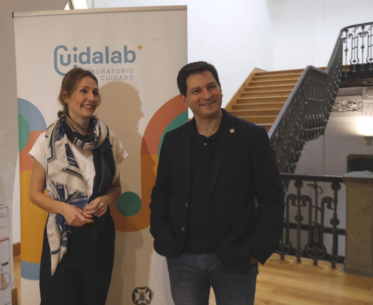 Lorena Busto y Esteban Gómez en la presentación del proyecto. 