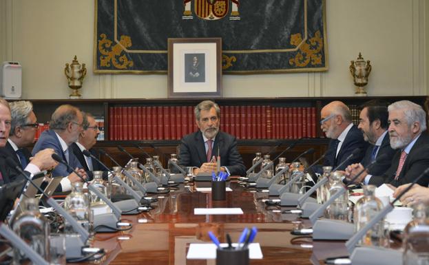 Último pleno del Consejo General del Poder Judicial (CGPJ), presidido por Carlos Lesmes.