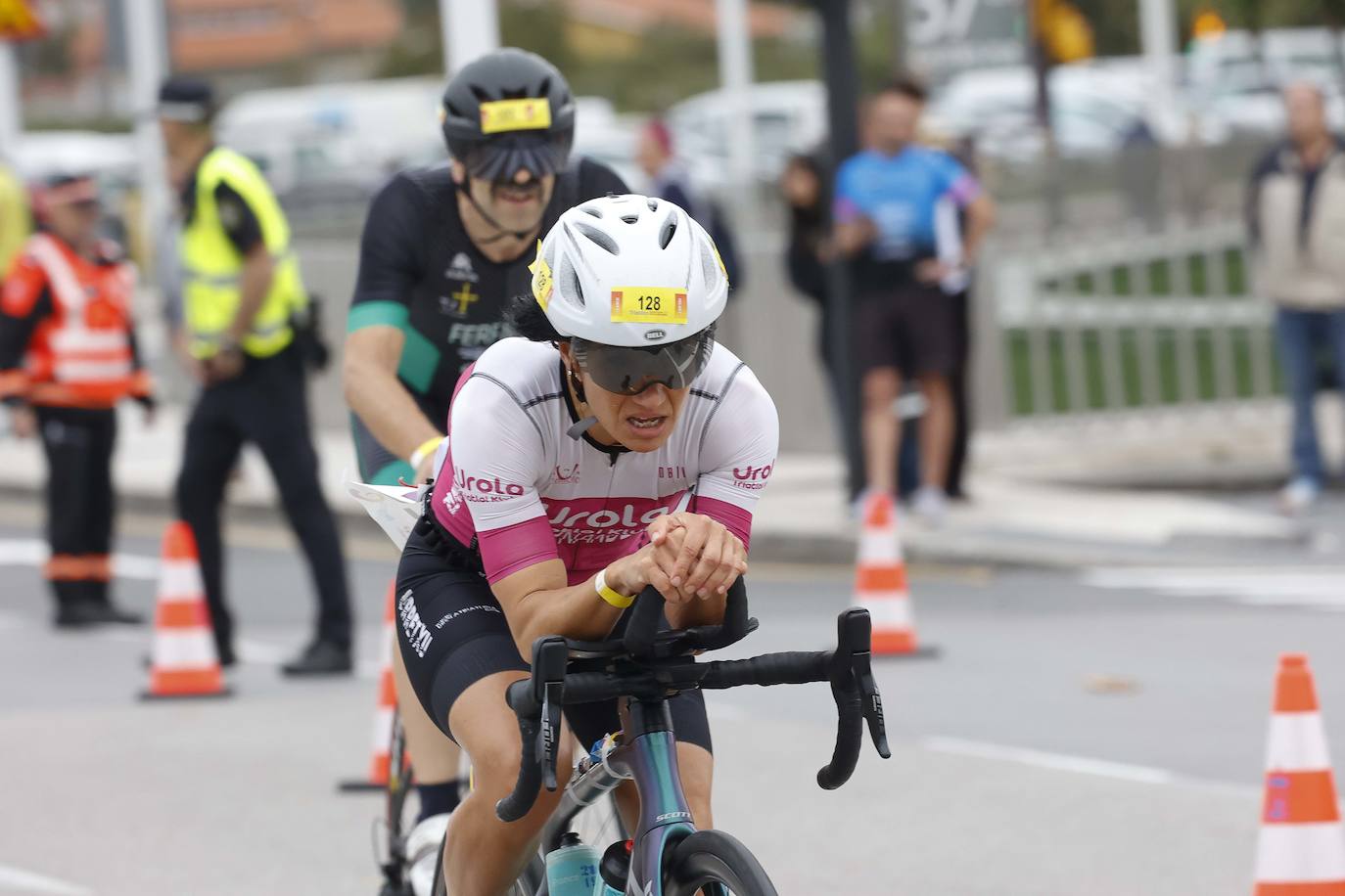 Fotos: Medio millar de participantes en el II Triatlón Ciudad de Gijón