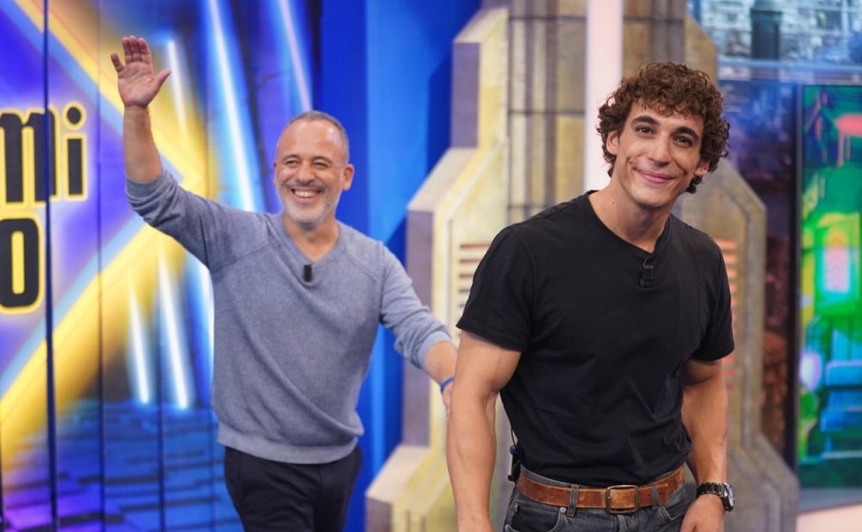 Javier Gutiérrez y Miguel Herrán visitan 'El Hormiguero 3.0'. 