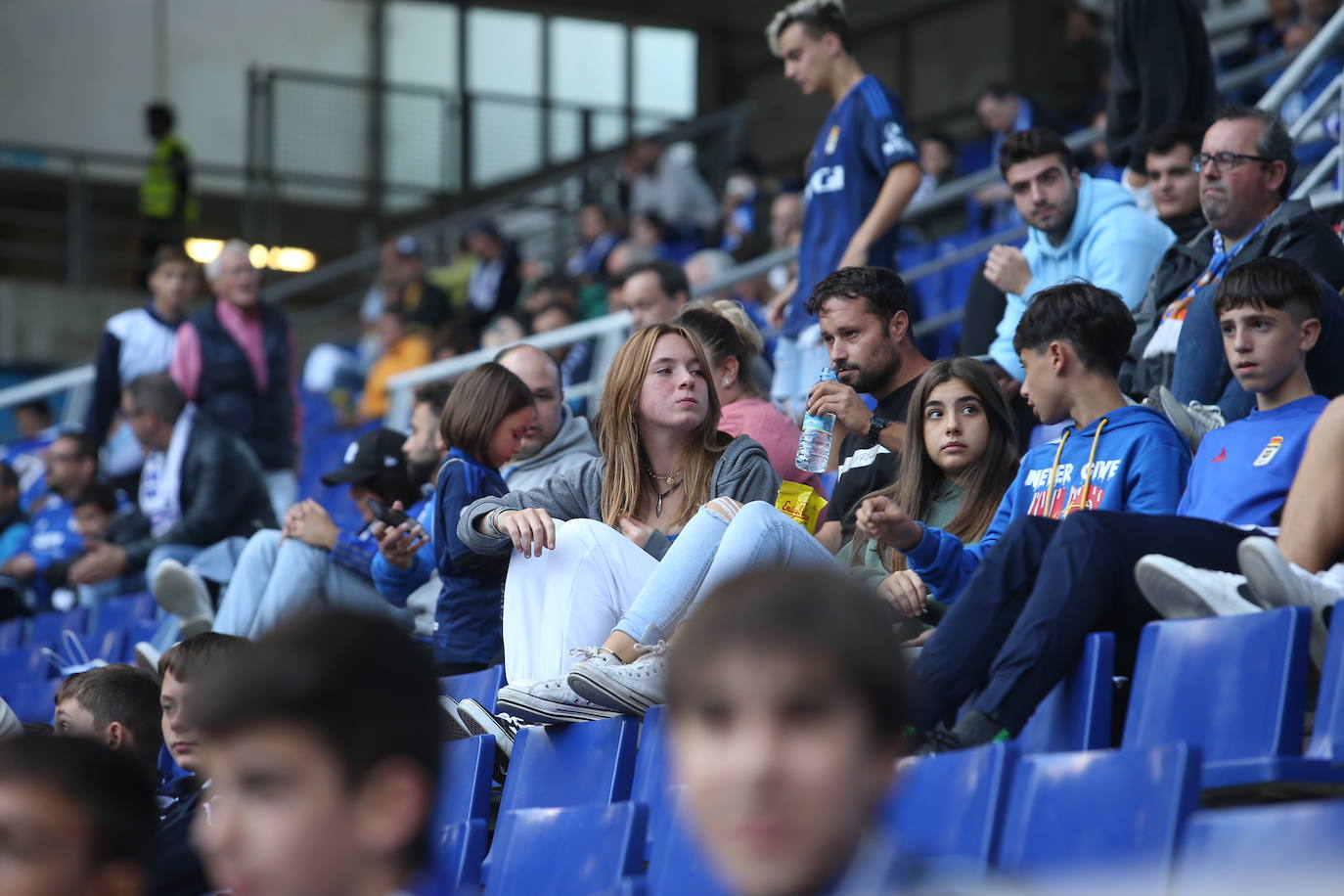 Fotos: ¿Estuviste en el Real Oviedo - Huesca en el Carlos Tartiere?¡Búscate!