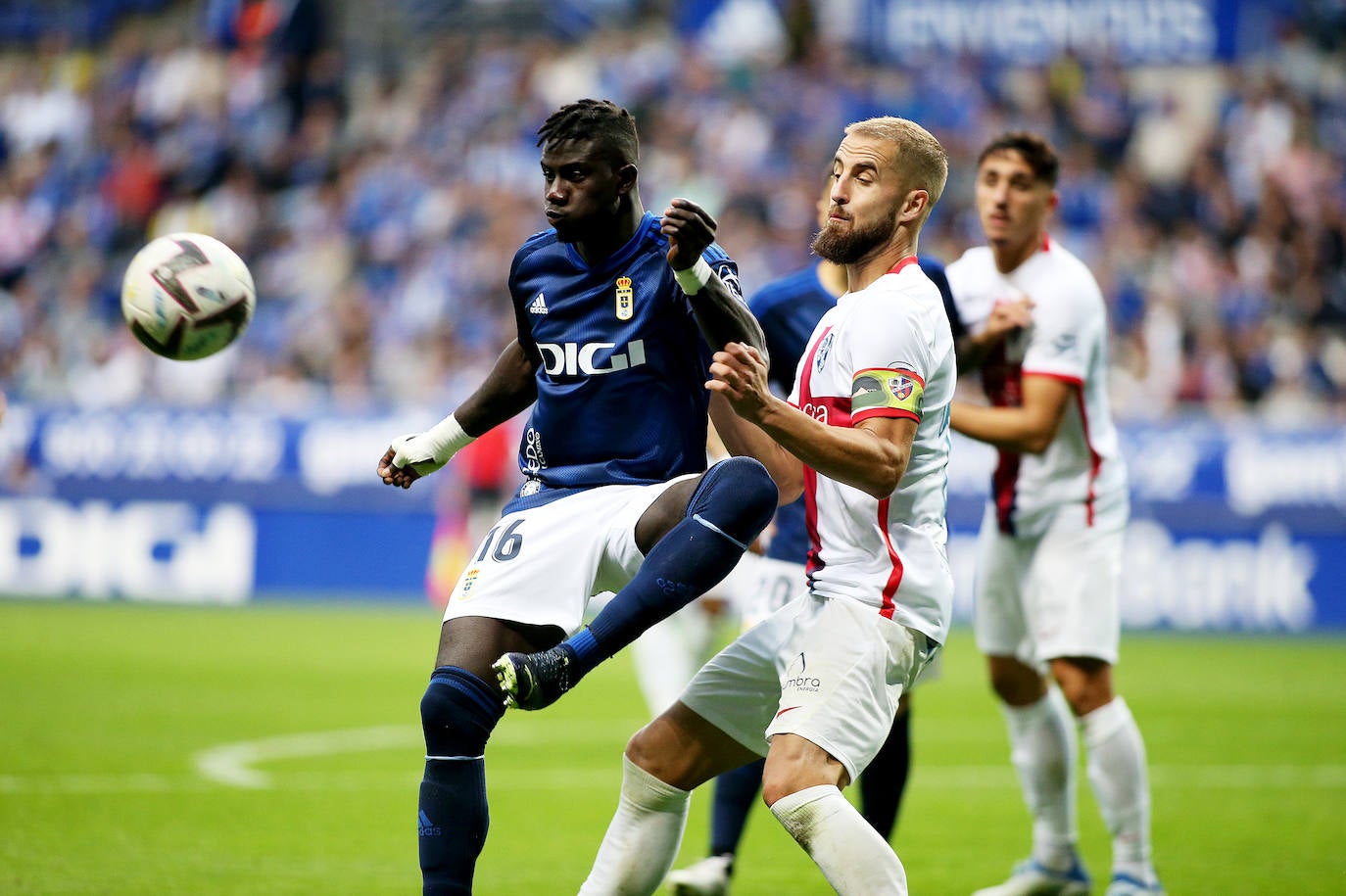 Fotos: Las mejores jugadas del Real Oviedo 0-1 Huesca