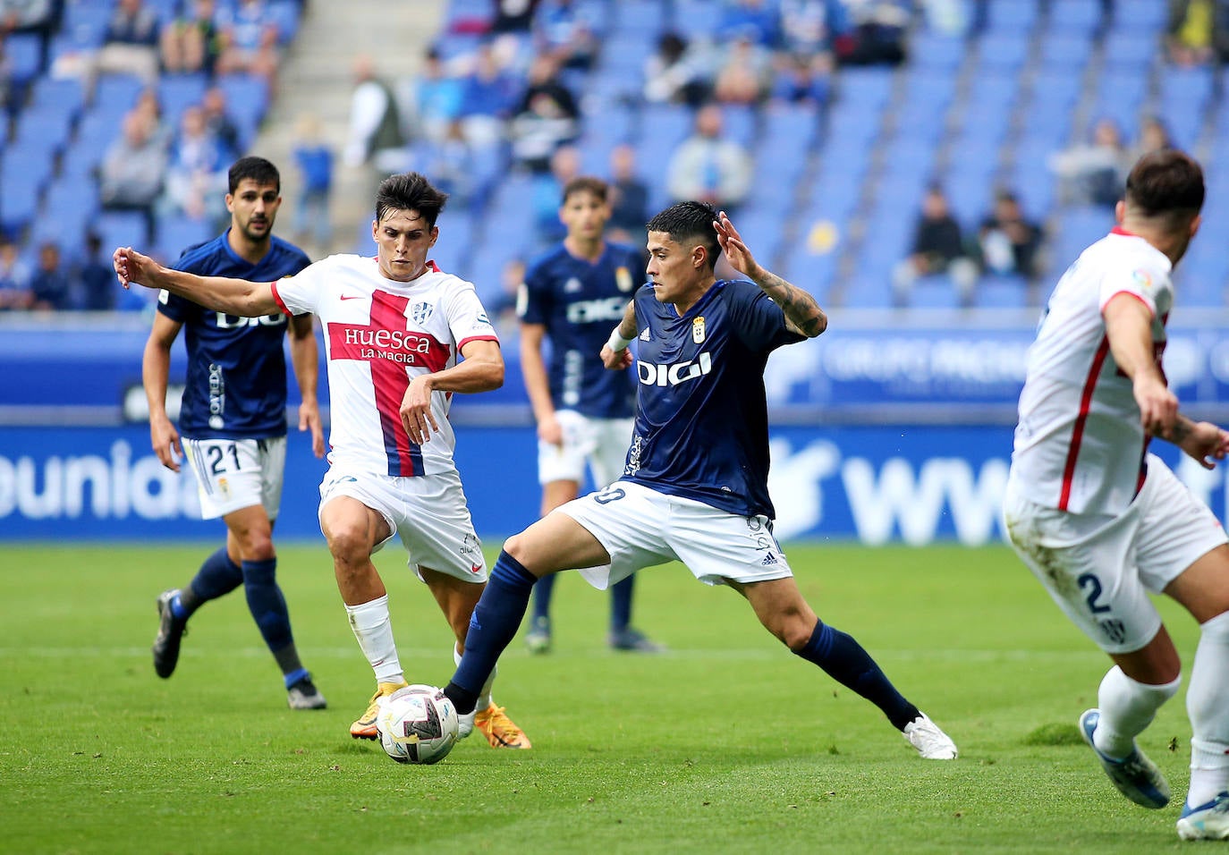 Fotos: Las mejores jugadas del Real Oviedo 0-1 Huesca