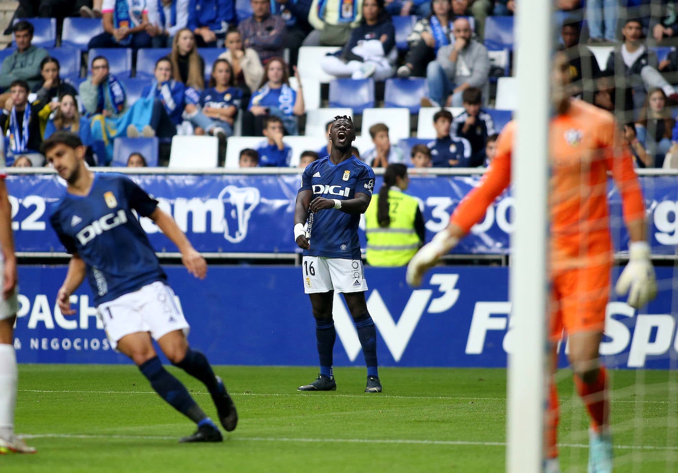 Fotos: Las mejores jugadas del Real Oviedo 0-1 Huesca