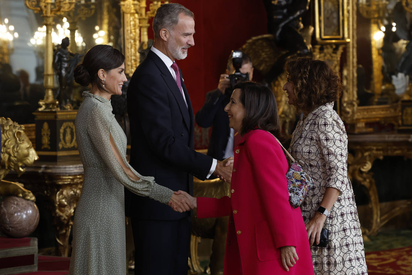 Fotos: Así ha sido la recepción a las autoridades en el Palacio Real