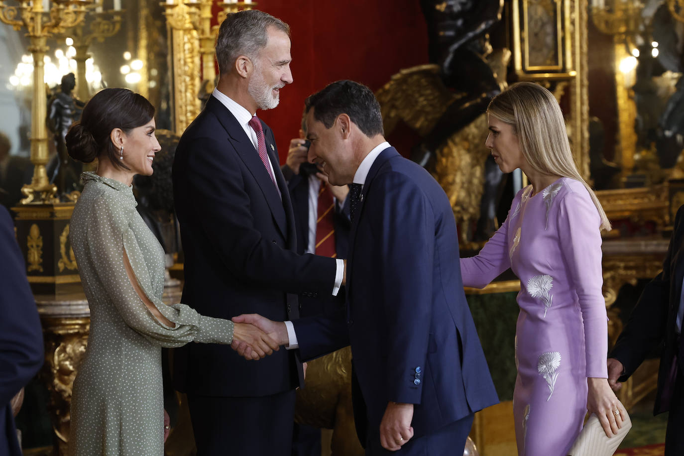 Fotos: Así ha sido la recepción a las autoridades en el Palacio Real