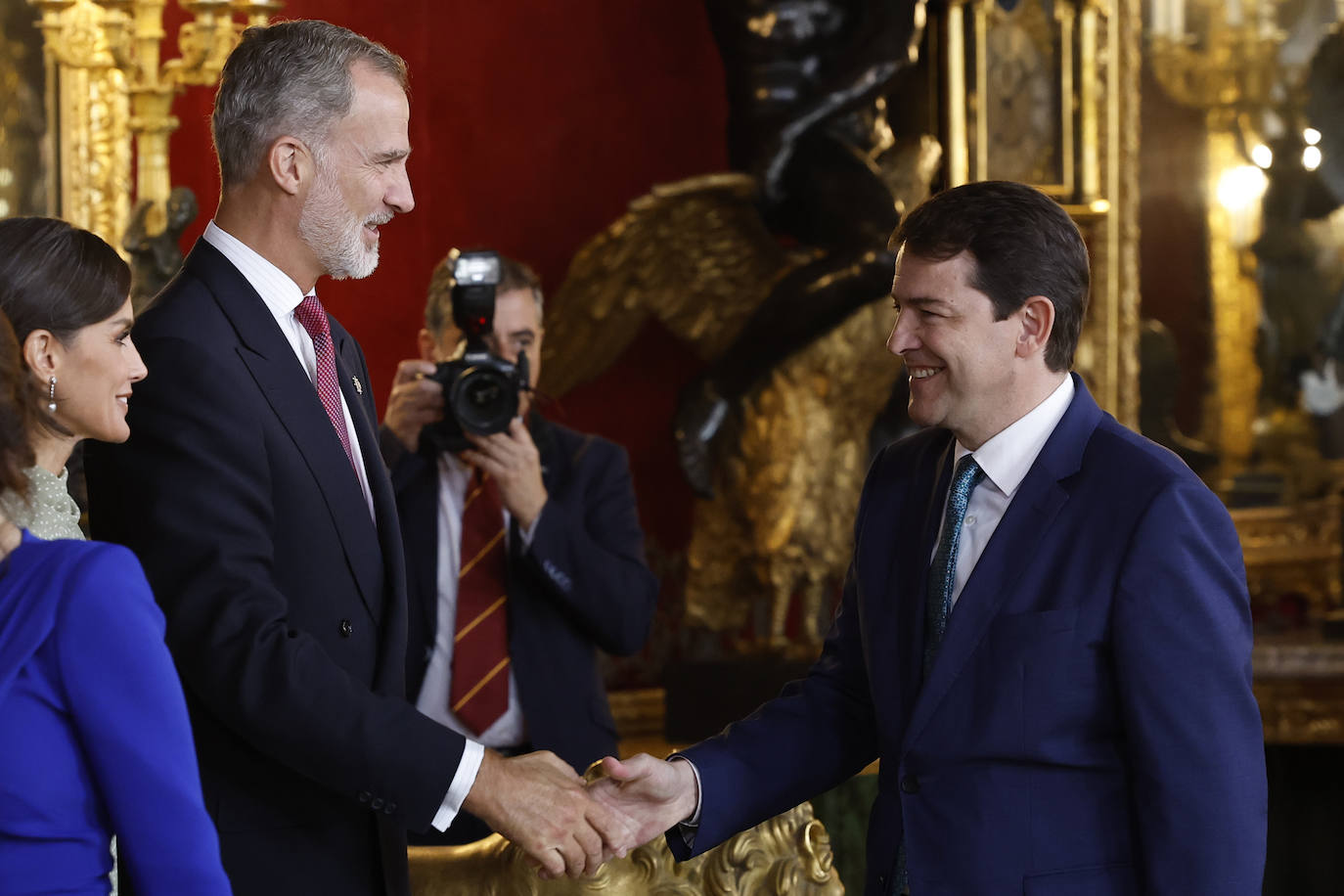 Fotos: Así ha sido la recepción a las autoridades en el Palacio Real