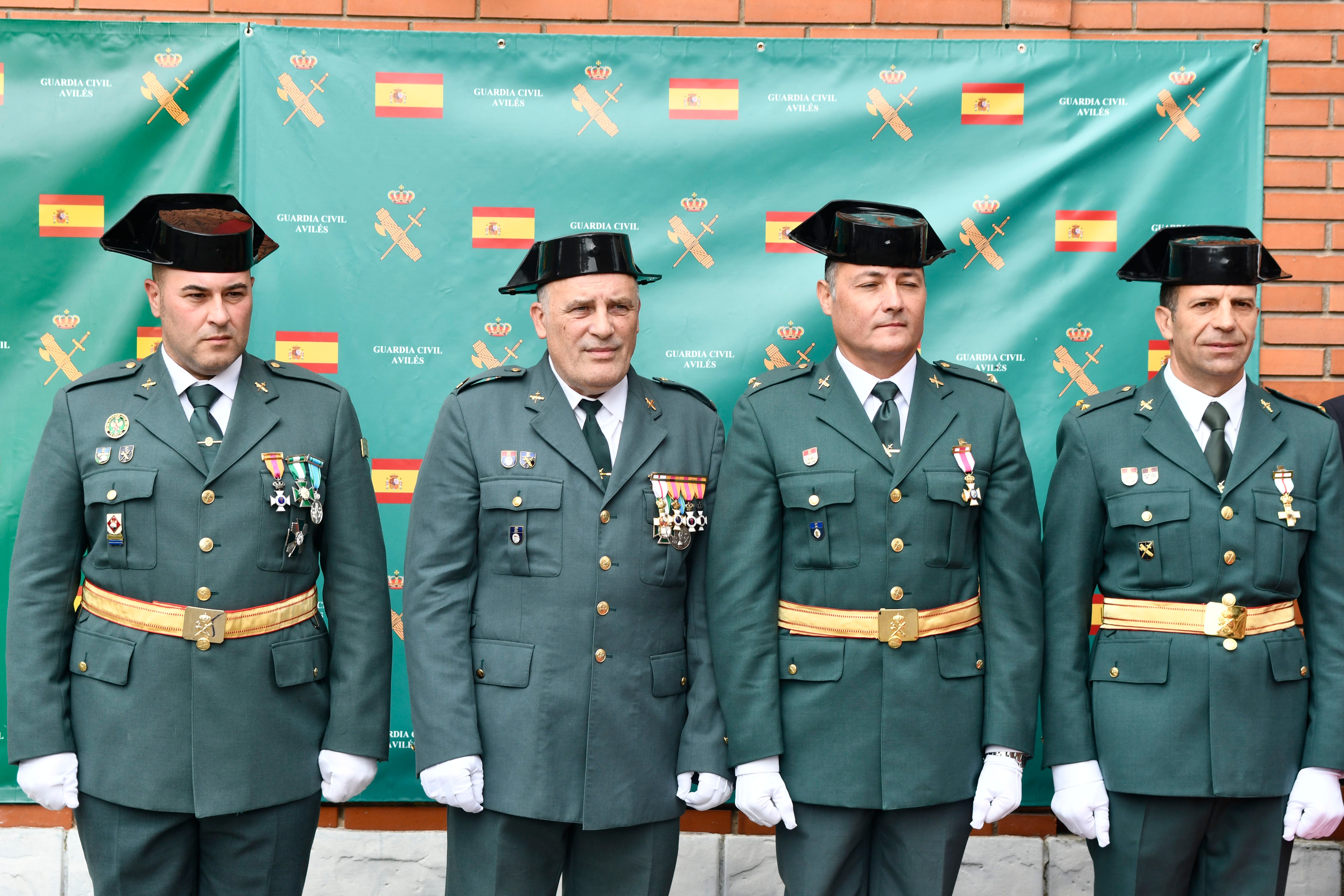 Fotos: La Guardia Civil festeja el Pilar en Bustiello