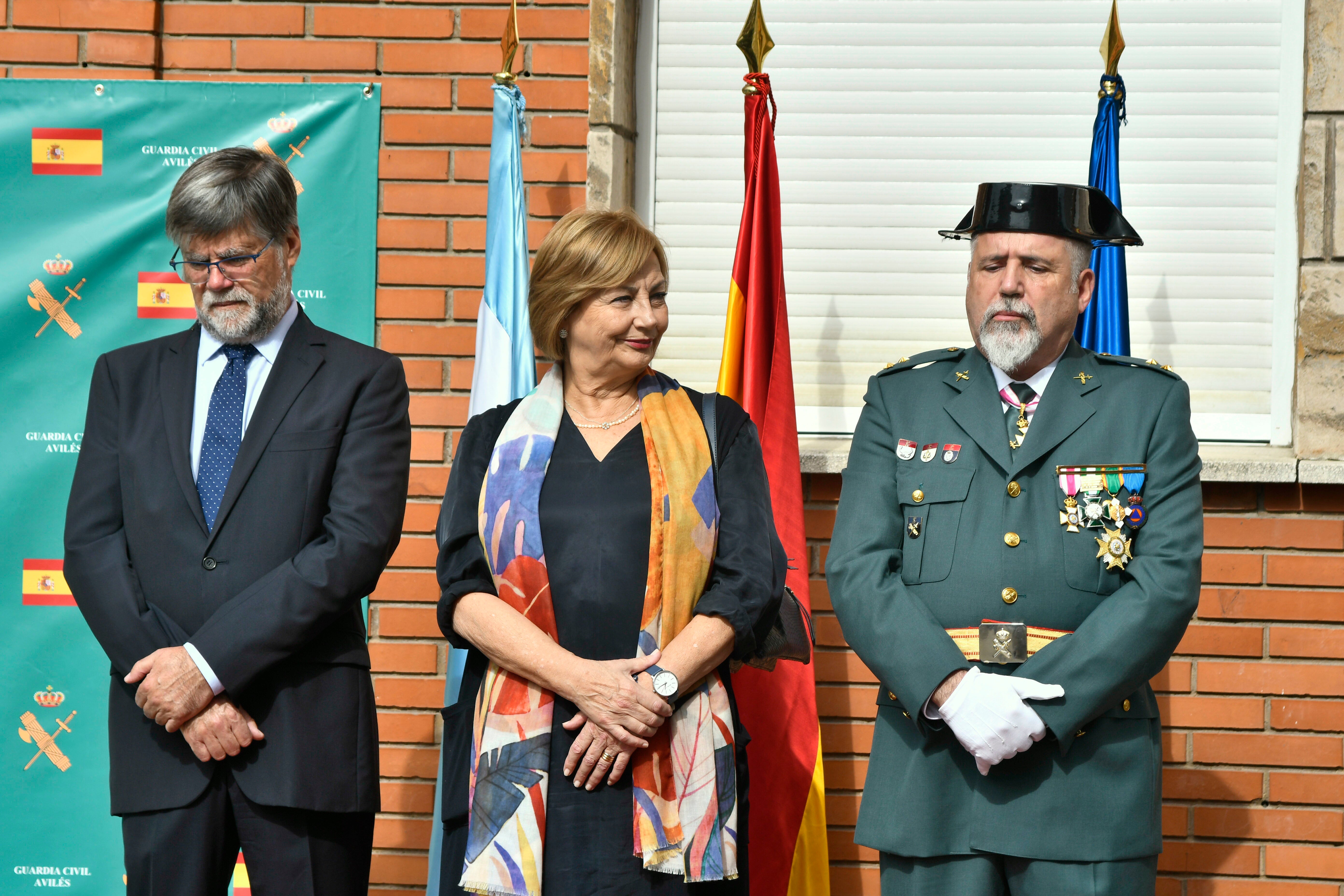 Fotos: La Guardia Civil festeja el Pilar en Bustiello
