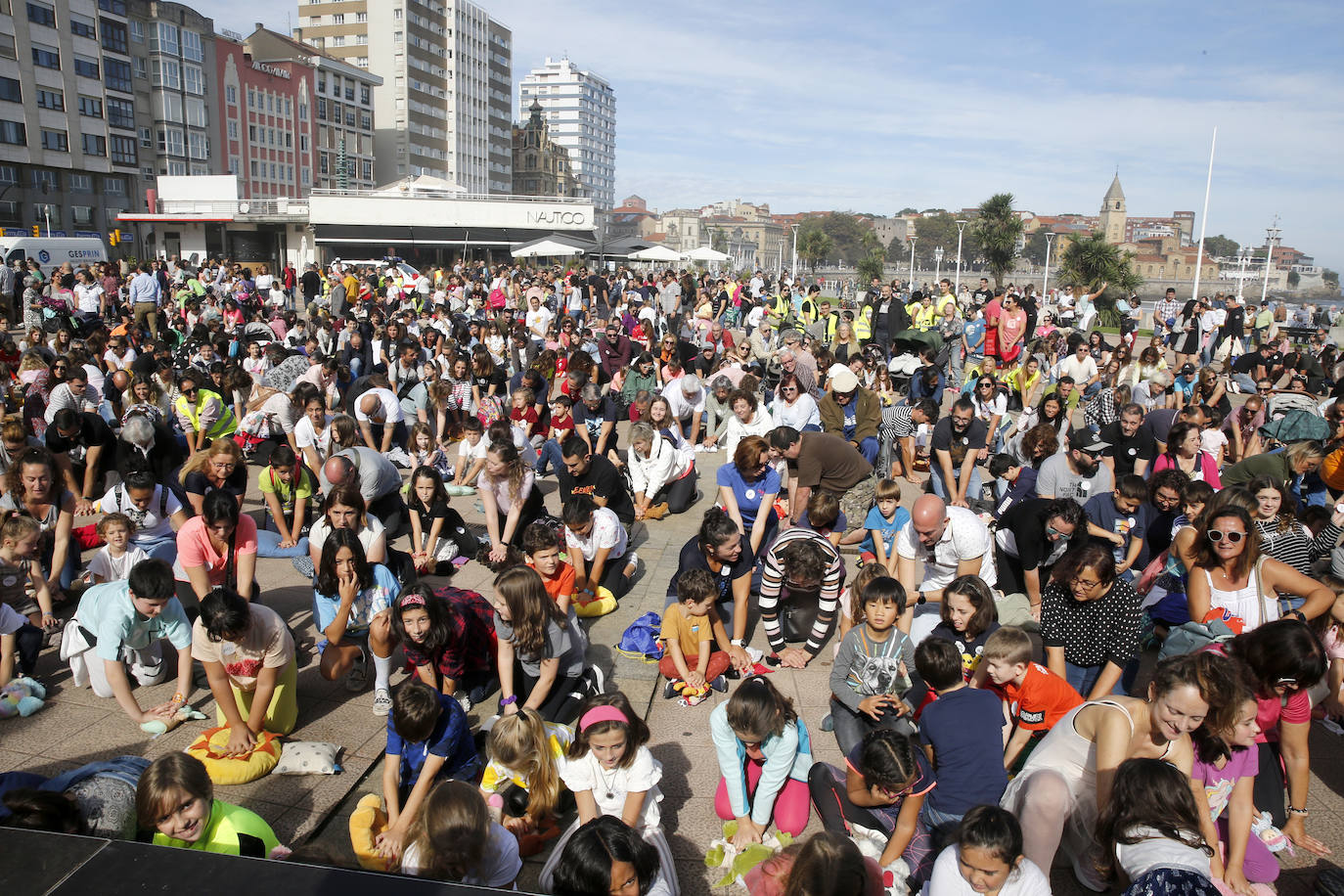 Fotos: Récord de reanimación simultánea en Gijón