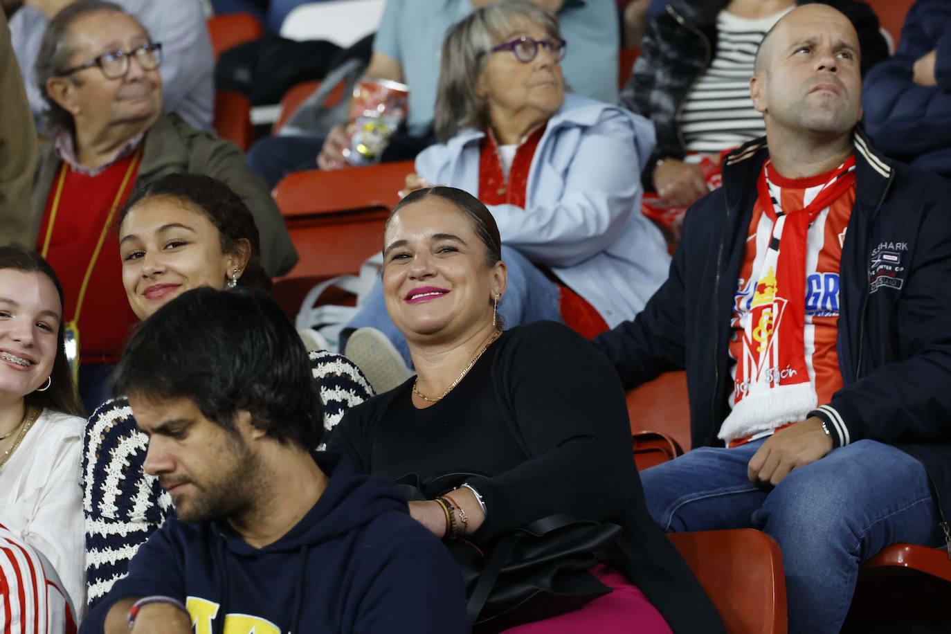 Fotos: ¿Estuviste en el Sporting - Eibar? ¡Búscate!