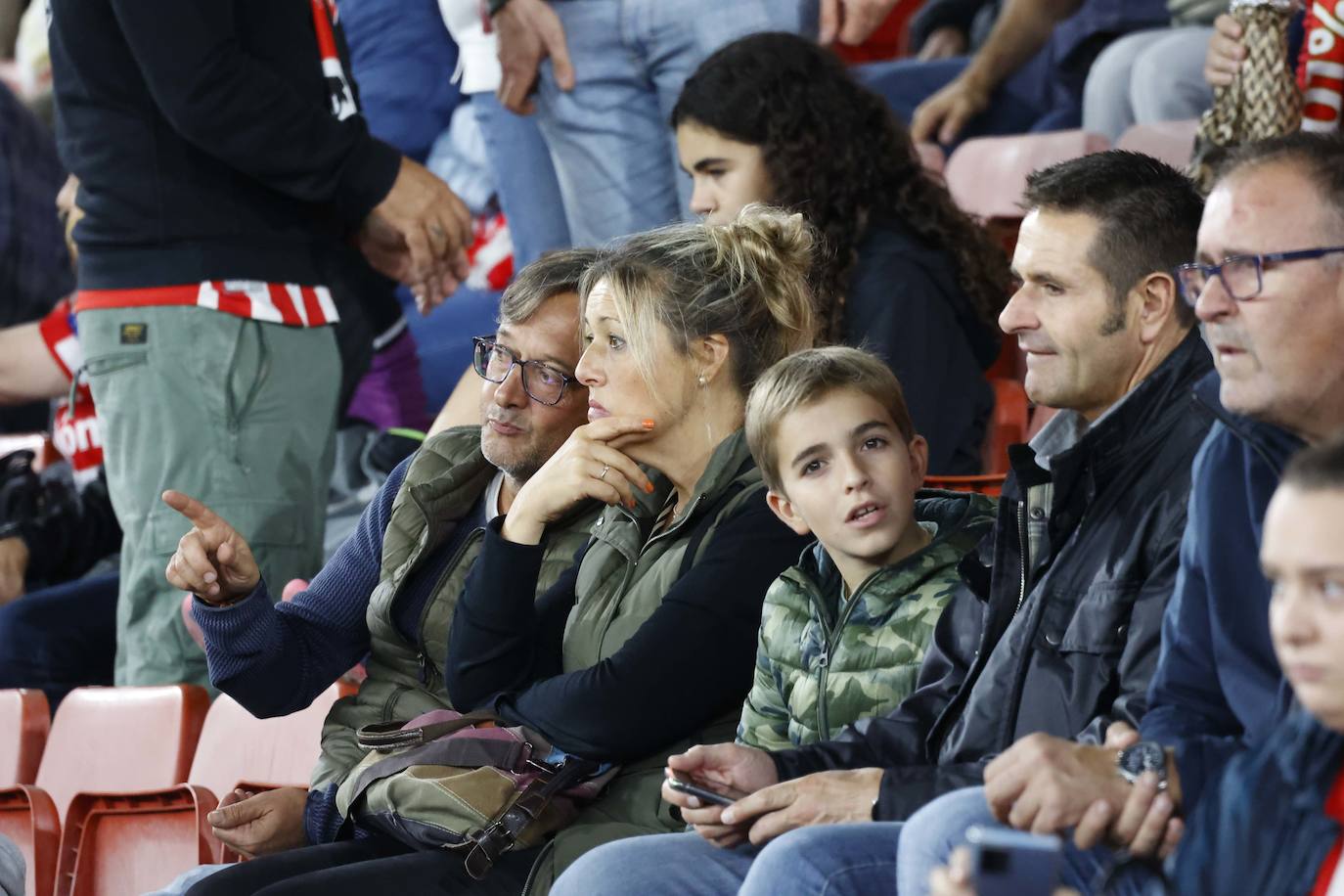 Fotos: ¿Estuviste en el Sporting - Eibar? ¡Búscate!