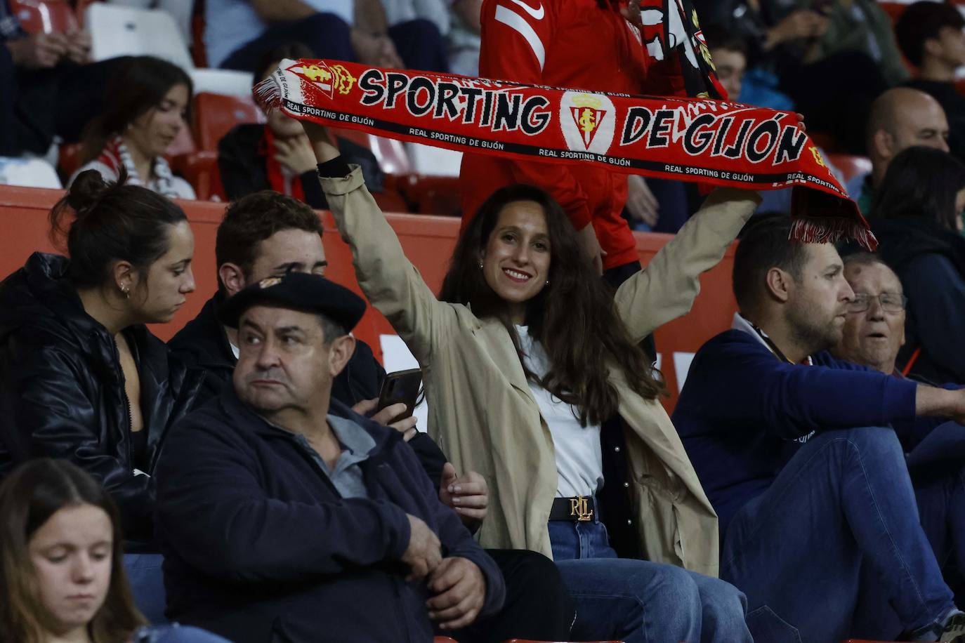 Fotos: ¿Estuviste en el Sporting - Eibar? ¡Búscate!