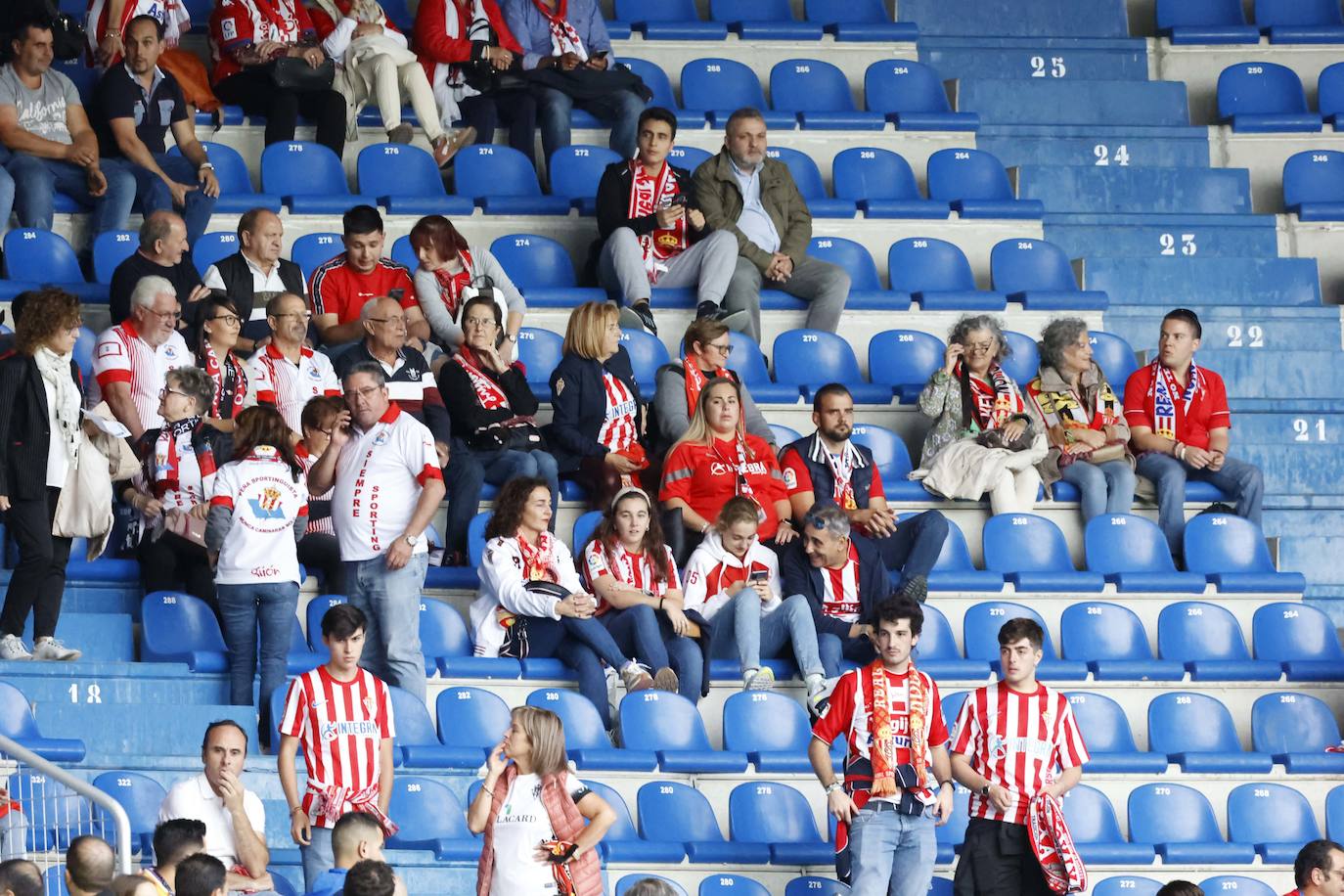 Fotos: ¿Estuviste en el Alavés - Sporting? ¡Búscate!