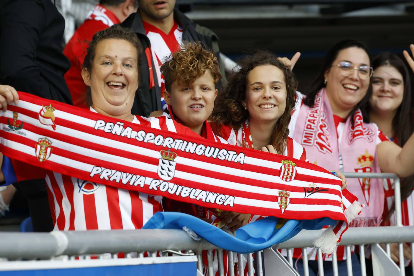 Fotos: ¿Estuviste en el Alavés - Sporting? ¡Búscate!