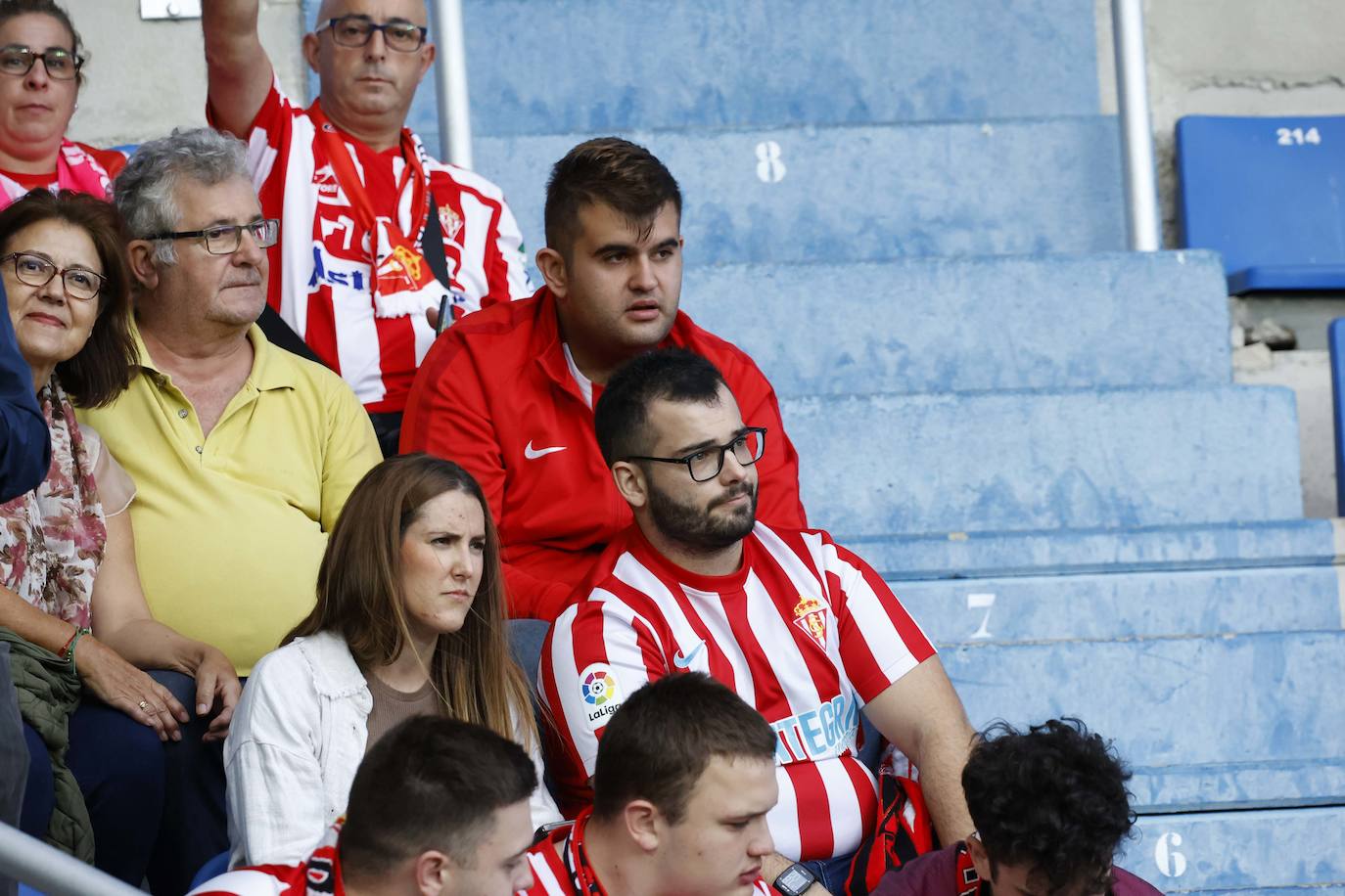 Fotos: ¿Estuviste en el Alavés - Sporting? ¡Búscate!