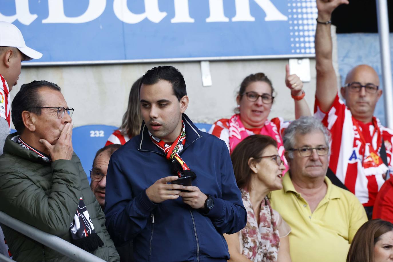 Fotos: ¿Estuviste en el Alavés - Sporting? ¡Búscate!