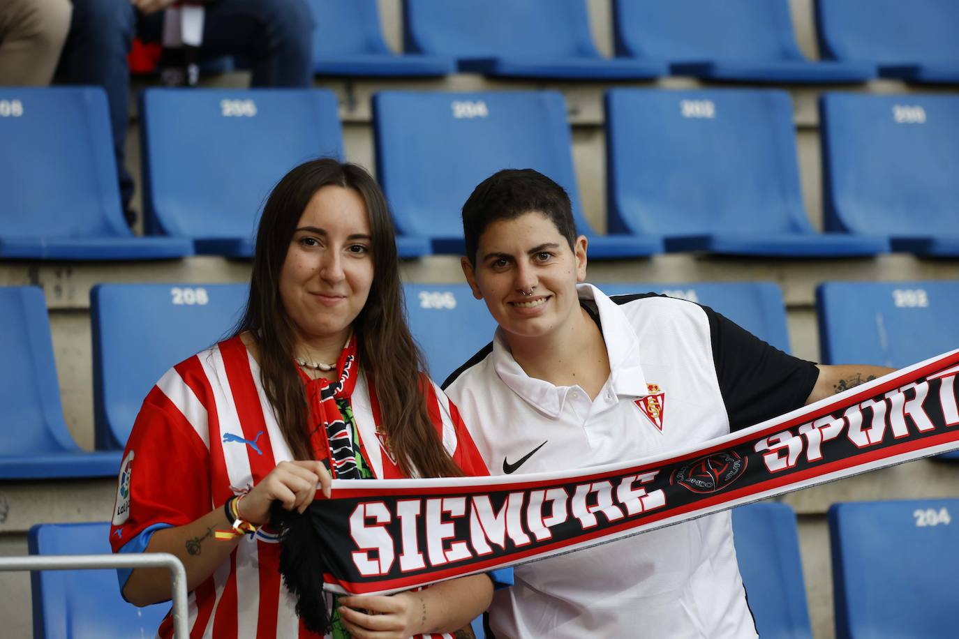 Fotos: ¿Estuviste en el Alavés - Sporting? ¡Búscate!