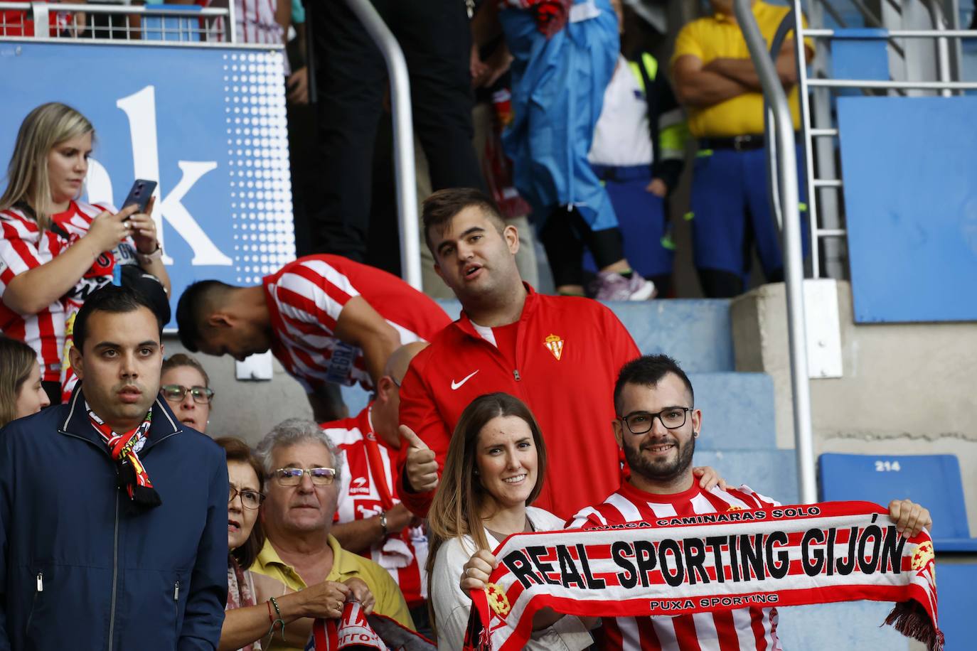 Fotos: ¿Estuviste en el Alavés - Sporting? ¡Búscate!