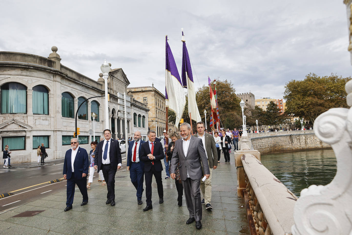 Fotos: Los pendones leoneses desembarcan un año más en Gijón