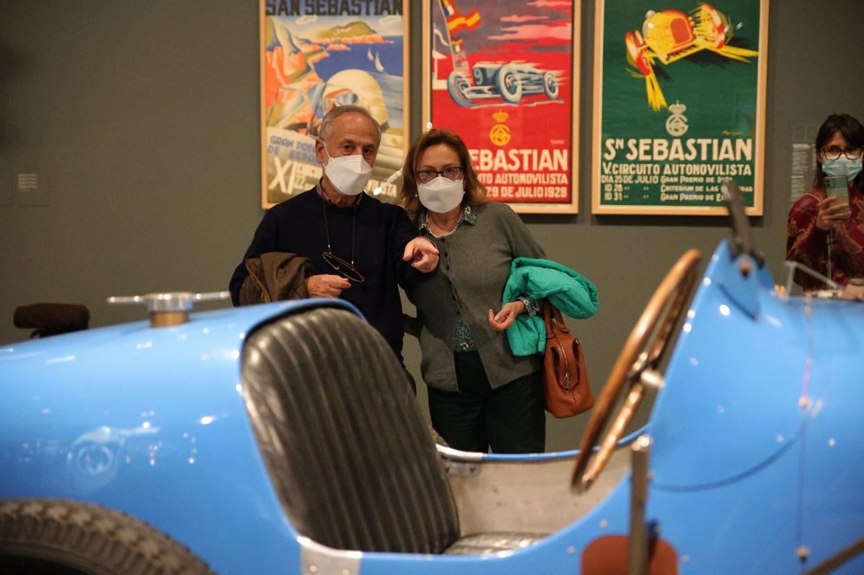 Exposición sobre automóviles históricos en el Guggenheim, comisariada por Norman Foster. 