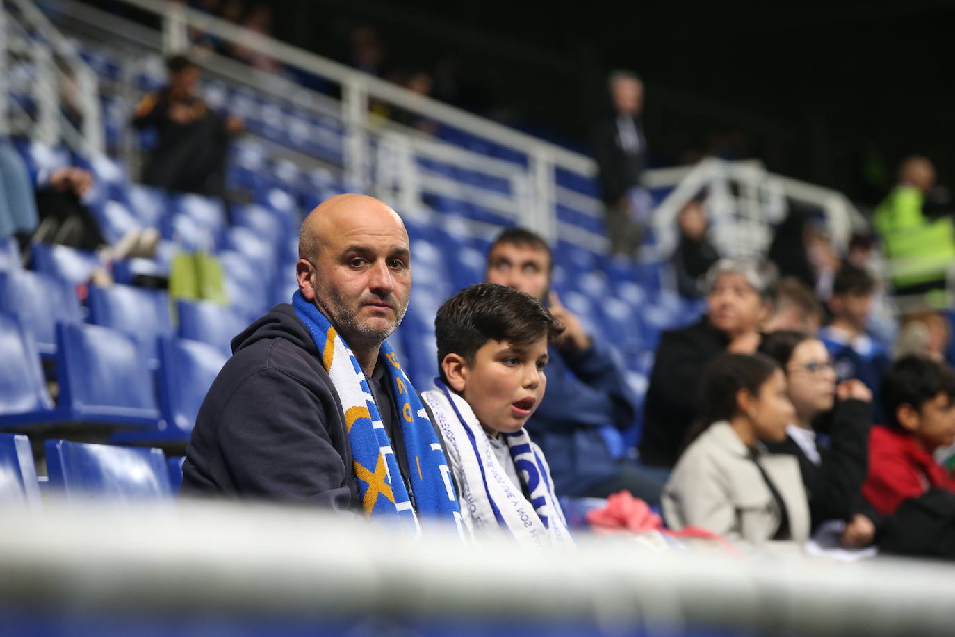 Fotos: ¿Estuviste en el Real Oviedo - Málaga? ¡Búscate!