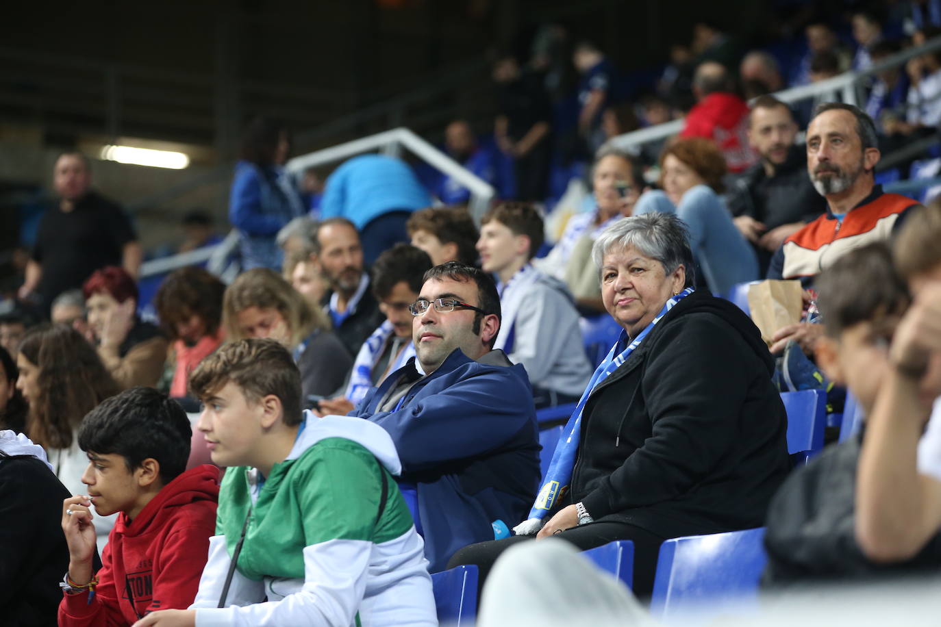 Fotos: ¿Estuviste en el Real Oviedo - Málaga? ¡Búscate!