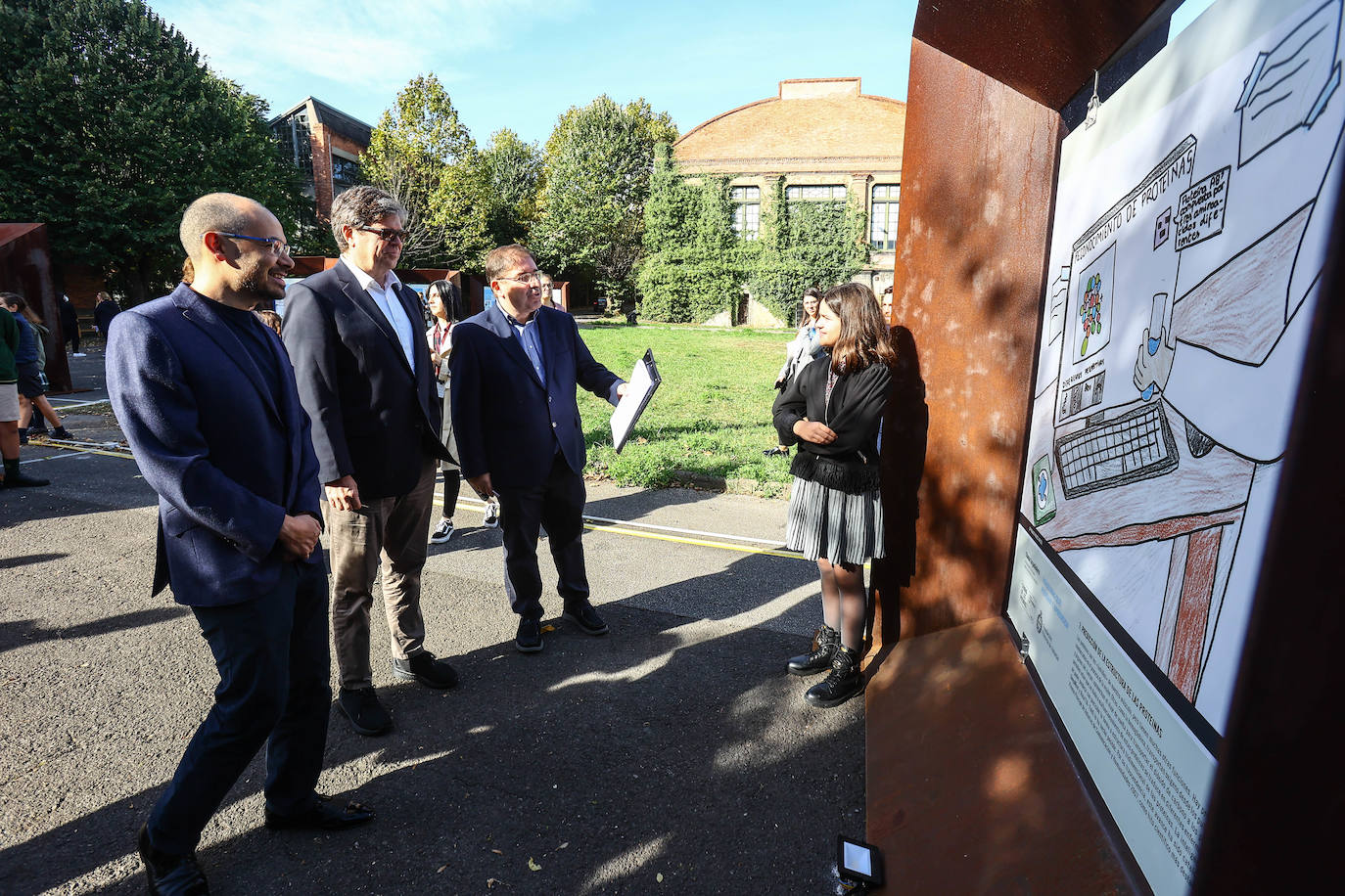 Fotos: Dos exposiciones para homenajear a las grandes mentes de la ciencia