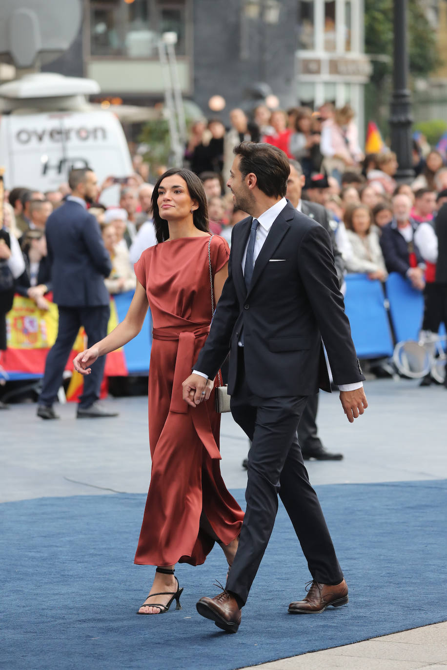 Fotos: Colorido en la alfombra azul de los Premios Princesa