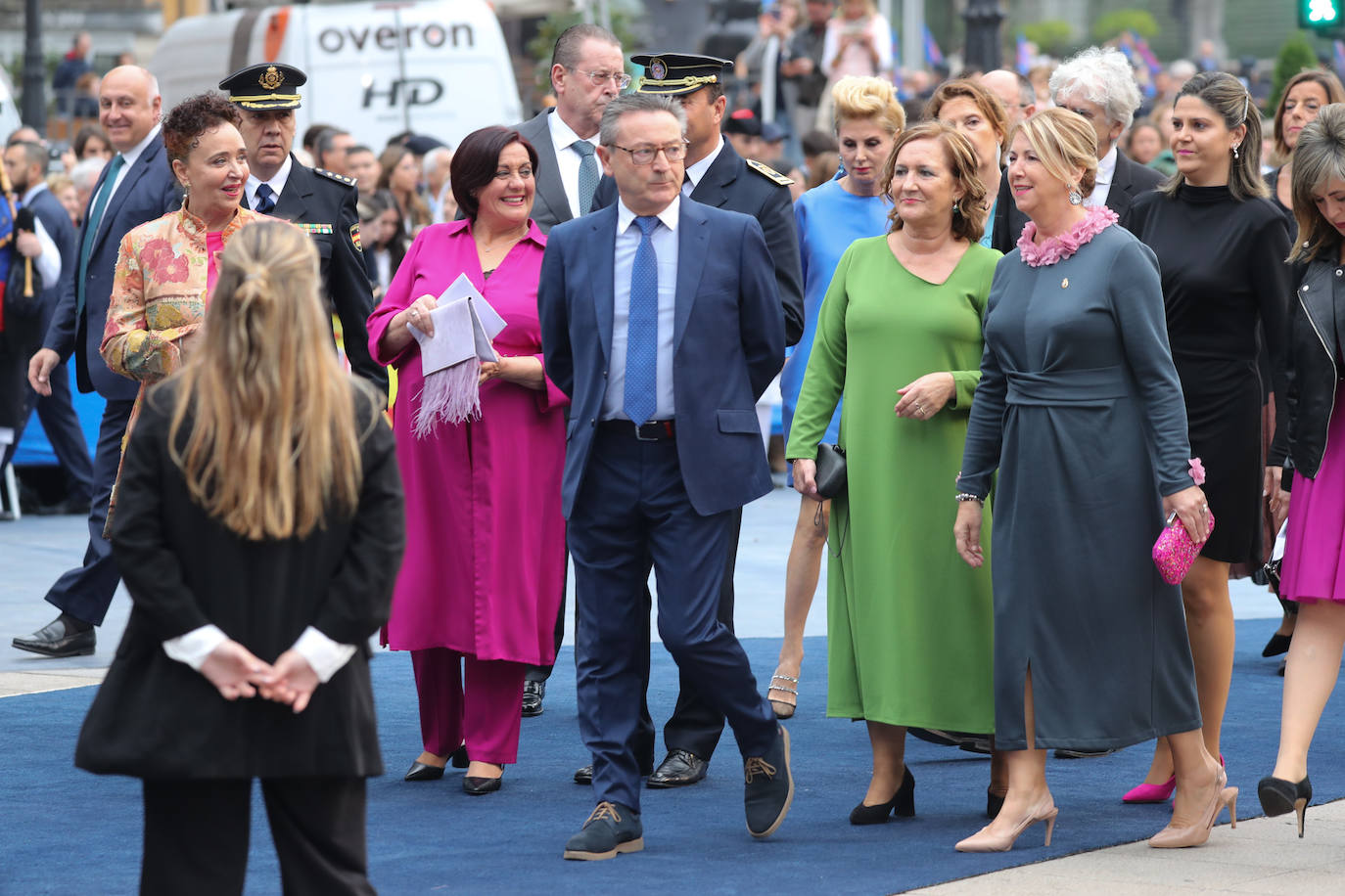 Fotos: Colorido en la alfombra azul de los Premios Princesa