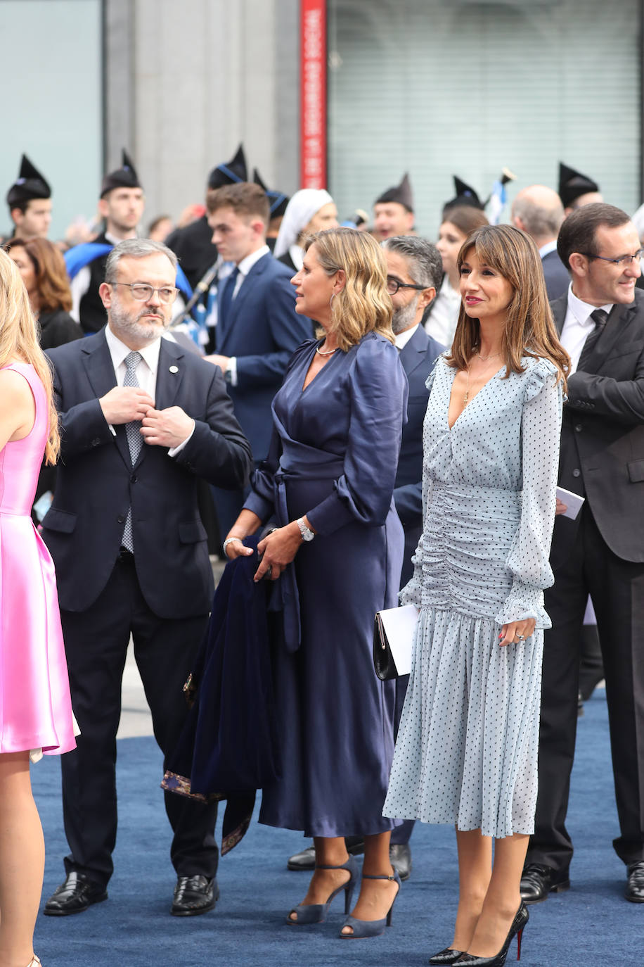 Fotos: Colorido en la alfombra azul de los Premios Princesa