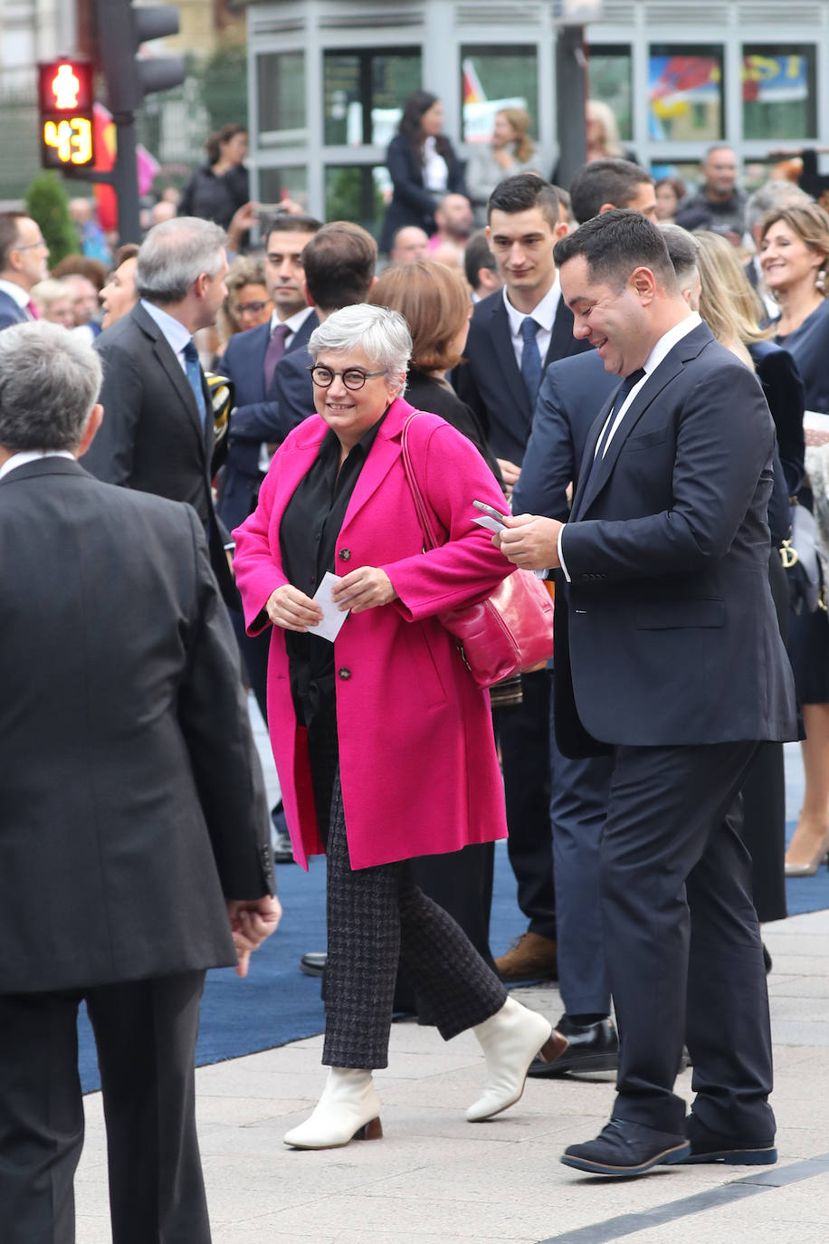 Fotos: Colorido en la alfombra azul de los Premios Princesa