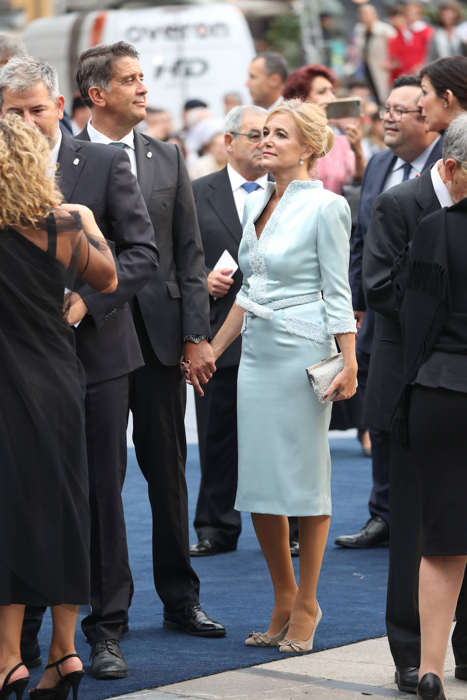 Fotos: Colorido en la alfombra azul de los Premios Princesa