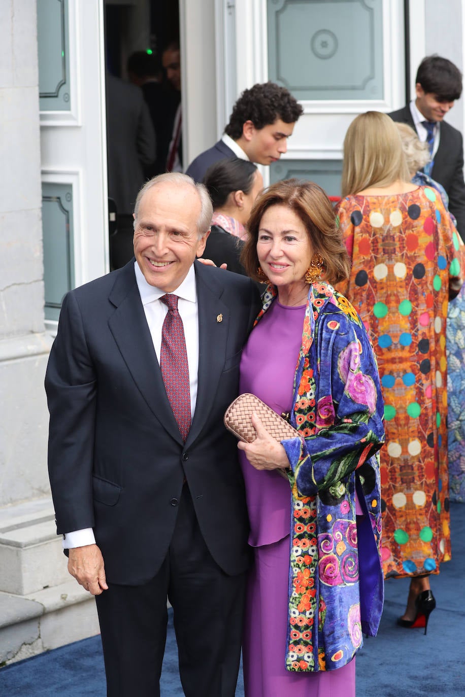 Fotos: Colorido en la alfombra azul de los Premios Princesa