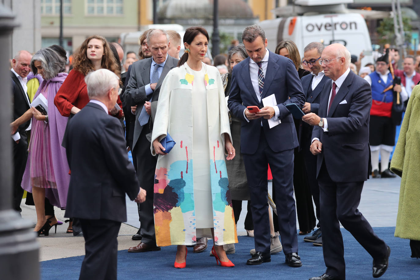 Fotos: Colorido en la alfombra azul de los Premios Princesa