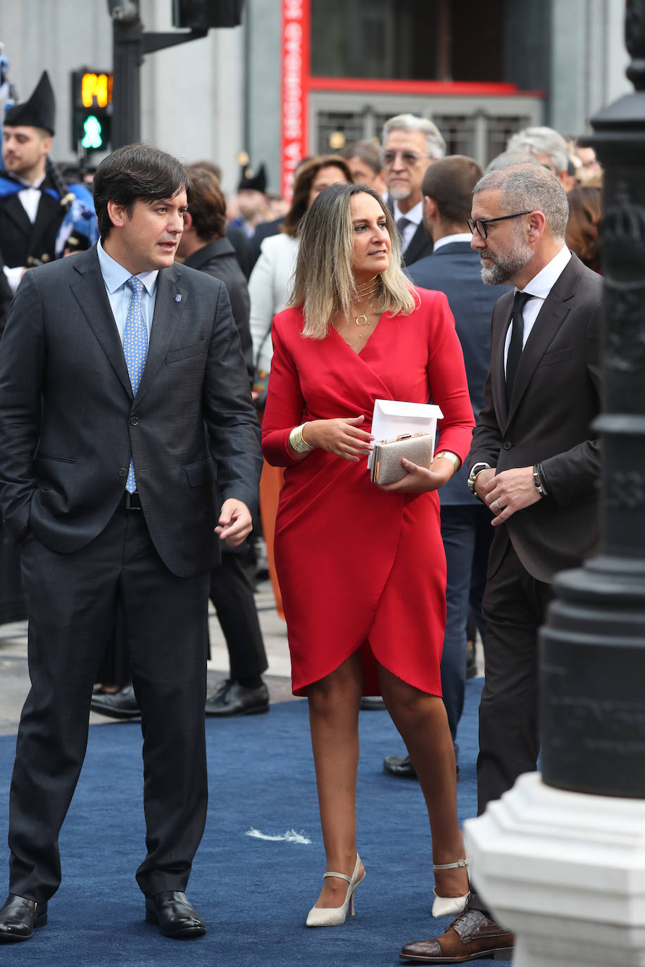 Fotos: Colorido en la alfombra azul de los Premios Princesa