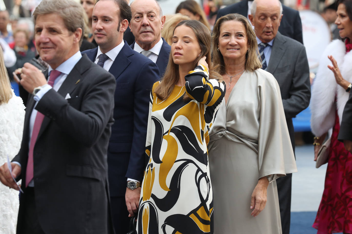 Fotos: Colorido en la alfombra azul de los Premios Princesa