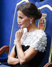 Imagen secundaria 2 - Premios Princesa de Asturias: La Familia Real deslumbra en la alfombra azul de los Premios Princesa