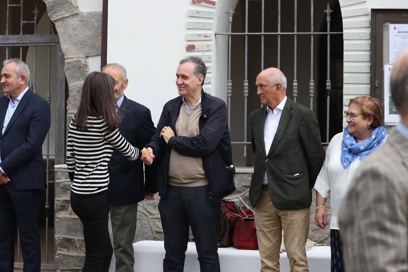 Fotos: Cadavedo, Pueblo Ejemplar y entregado en la visita de los Reyes