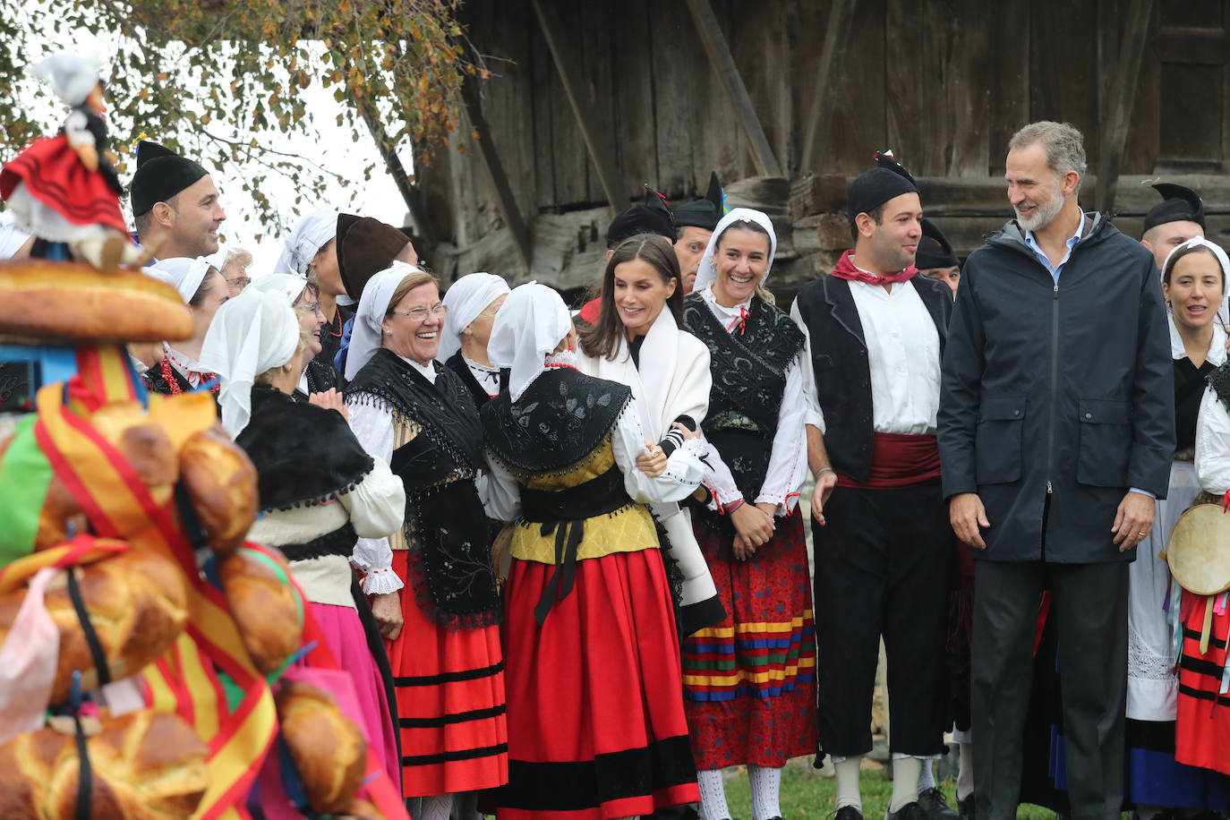 Fotos: Cadavedo, Pueblo Ejemplar y entregado en la visita de los Reyes