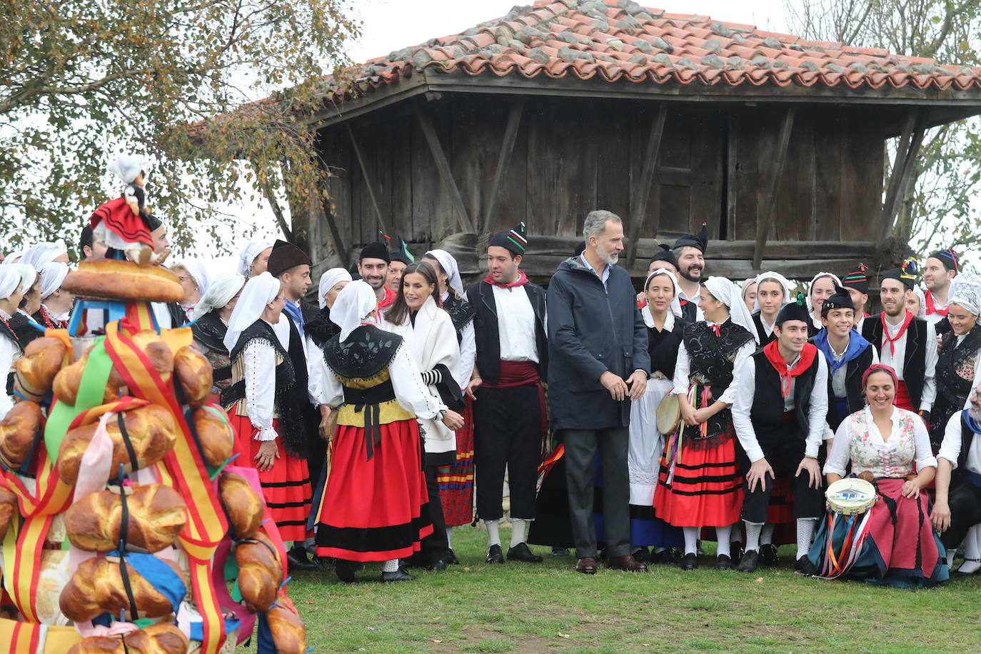 Fotos: Cadavedo, Pueblo Ejemplar y entregado en la visita de los Reyes