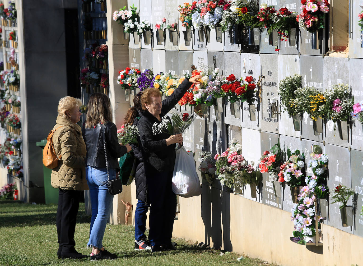 Fotos: Asturias, fiel a la tradición en el día de Todos los Santos