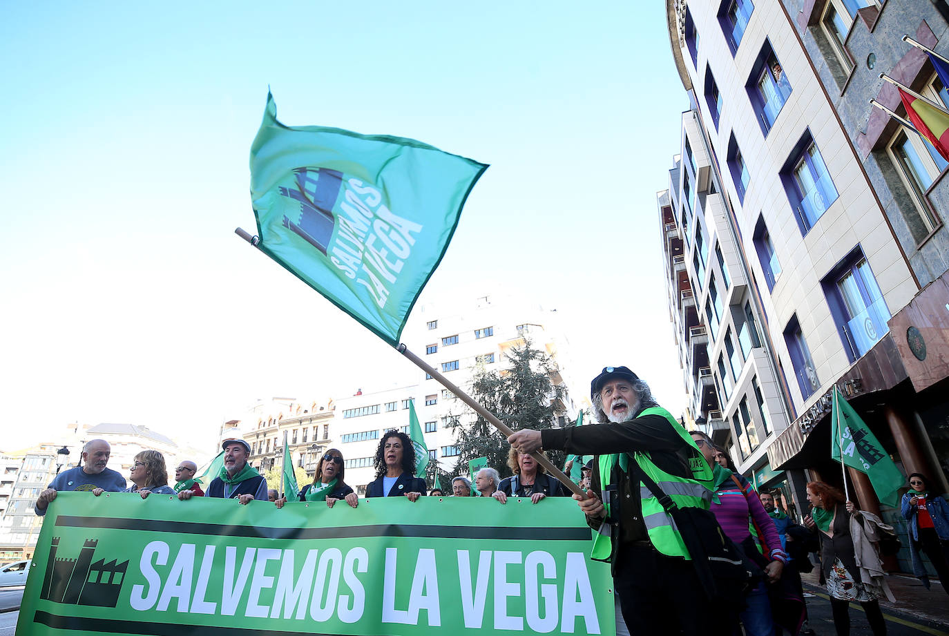 Fotos: «No nos pueden arrebatar La Vega, no lo podemos consentir»