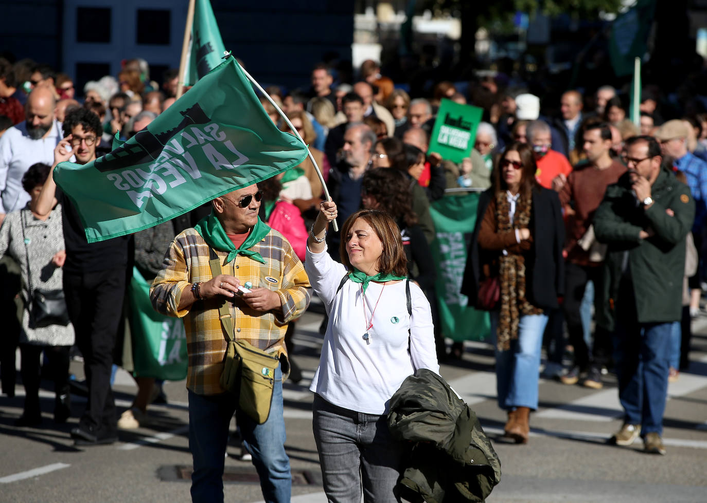 Fotos: «No nos pueden arrebatar La Vega, no lo podemos consentir»